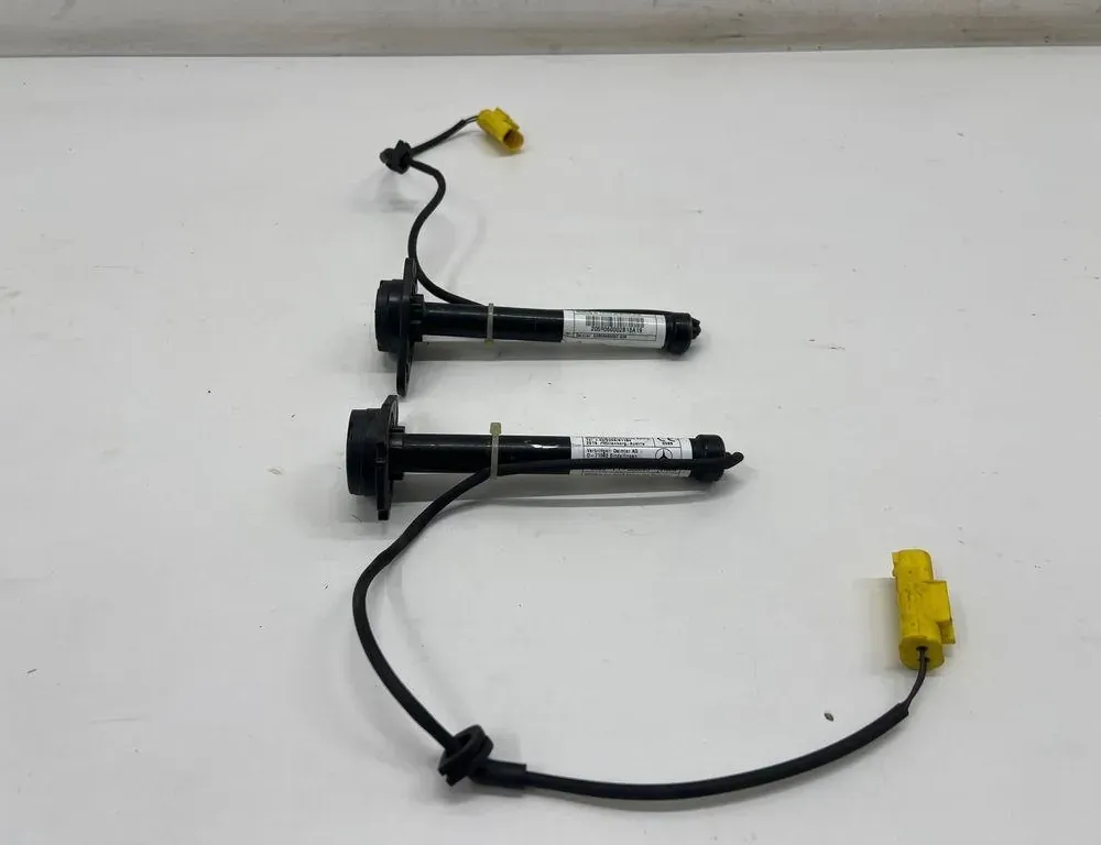 MERCEDES-BENZ C-Class W205/S205/C205 (2014-2023) Петля капота A2059060002 33899795