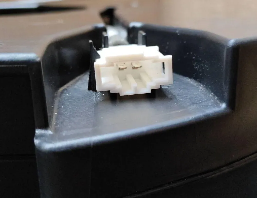 AUDI Q5 8R (2008-2017) Sabūferis 8R0035382 33171211