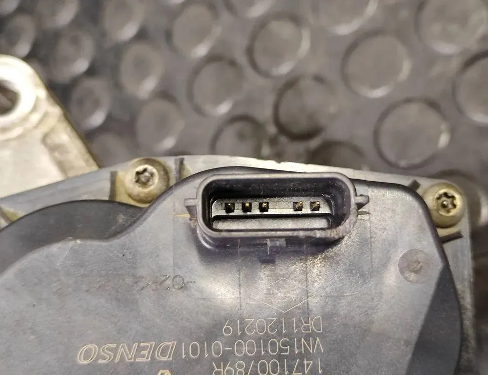 NISSAN Qashqai 2 generation (2013-2023) Егр клапан 147100789R 33172552