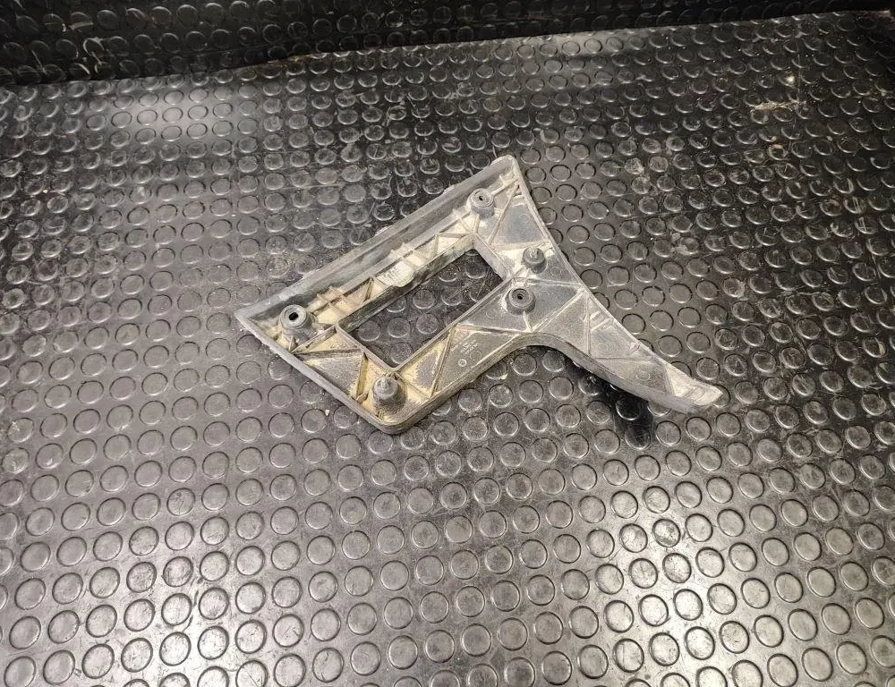 AUDI A5 8T (2007-2016) Rear Left Bumper Bracket 8T8807453 33173570