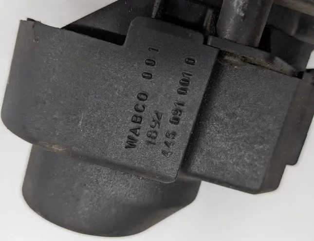 IVECO Stralis (2002-present) Interior Heater Control Valves 4460910010,42554172,0757834,81779206088,3578300584,0000006823,Ip0063 33613639