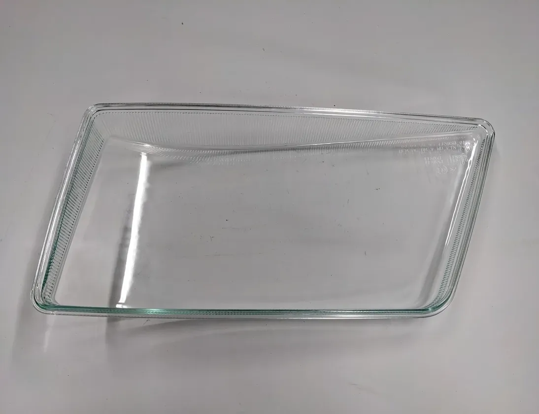 MAN TGX (2007-present) Priekšējo lukturu priekšējais labais stikls 81251100084,2v5941116a,00000002112029,Ip1174 34061133