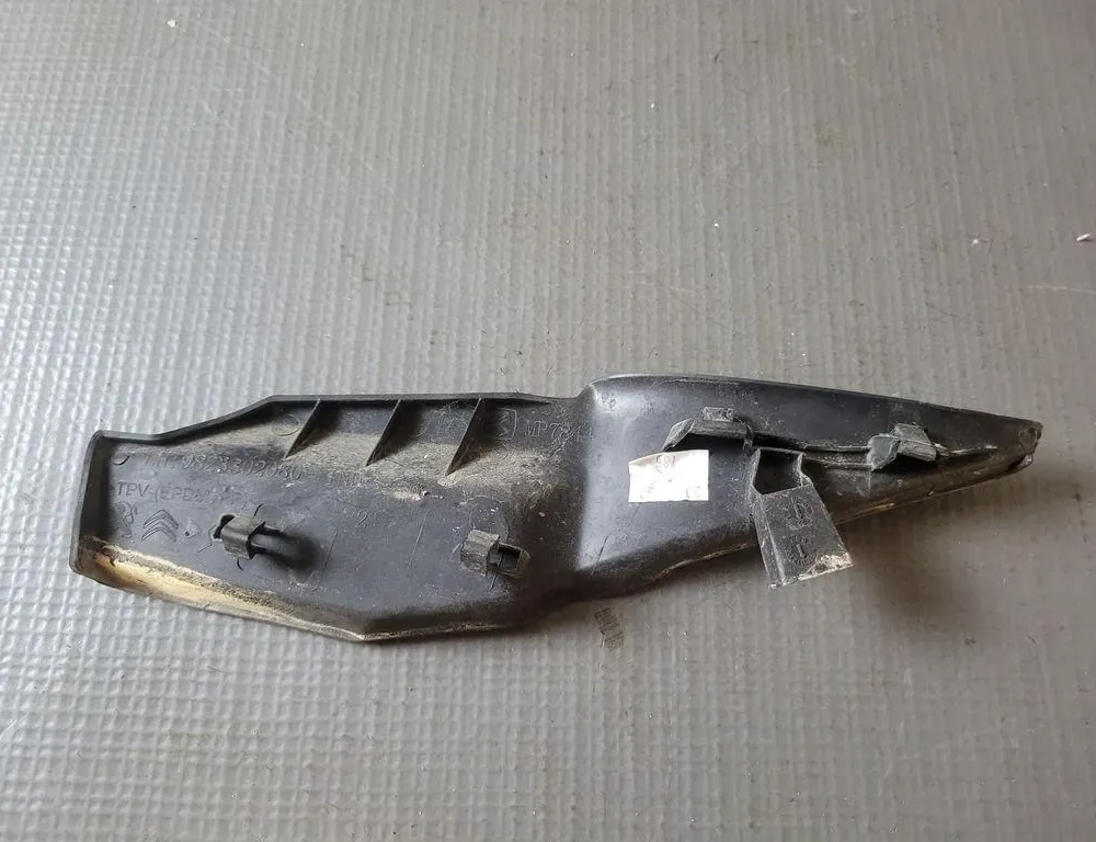 PEUGEOT 208 2 generation (2019-2023) Citas salona daļas 9823302080 33213713