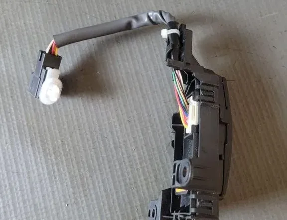 TOYOTA RAV4 5 generation (XA50) (2018-2024) Индикатор переключения передач 76L819 33215535