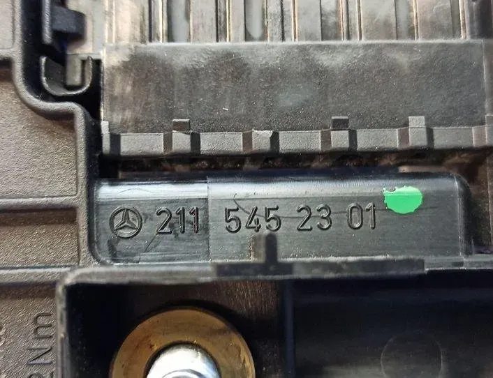 MERCEDES-BENZ E-Class W211/S211 (2002-2009) Jaudas sadales kaste 013948411,2115452301 21213661
