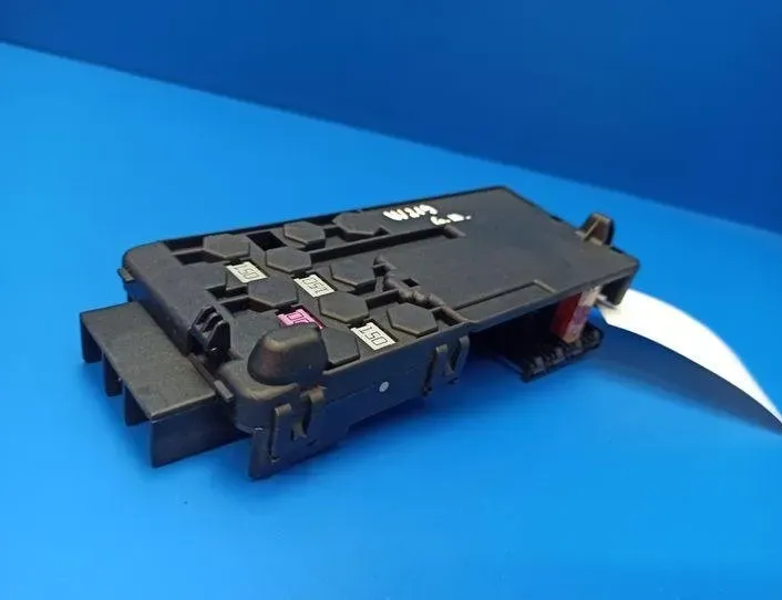 MERCEDES-BENZ CLS-Class C219 (2004-2010) Jaudas sadales kaste 013948411,2115452301 21213662