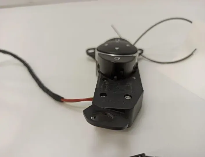 MERCEDES-BENZ E-Class W211/S211 (2002-2009) Spoguļa regulēšanas slēdzis 2118215779 21215757