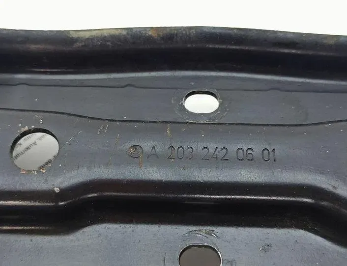 MERCEDES-BENZ C-Class W203/S203/CL203 (2000-2008) Gearbox Mount Bracket A2032420601 21223260