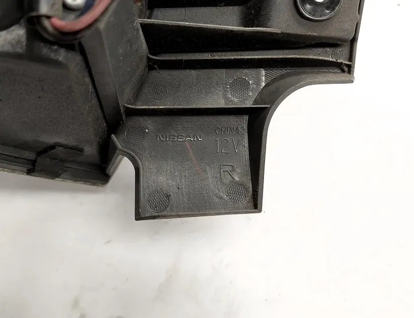 NISSAN X-Trail T32 (2013-2022) Aizmugurējais labais lukturis 33361324