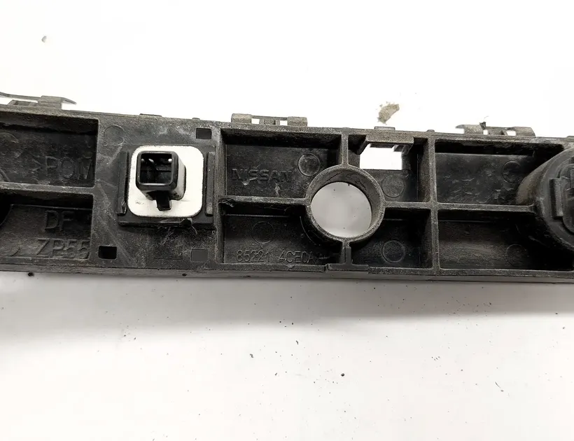 NISSAN X-Trail T32 (2013-2022) Aizmugurējā kreisā bampera stiprinājums 852214CE0A 33361355