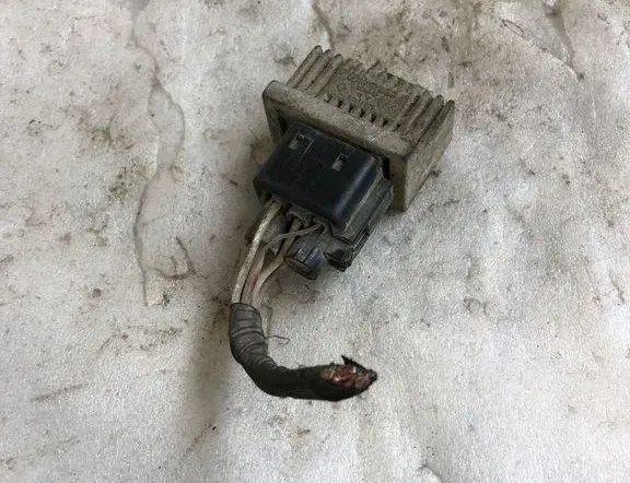 RENAULT Laguna 2 generation (2001-2007) Aizdedzes sveces 25230AY900,6001546572,11067JD50A,91167210,9201699,1106700QAA,04409990,7700115078 32115065