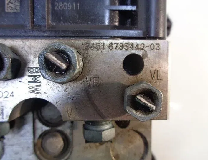 BMW 5 Series F10/F11 (2009-2017) ABS Pump 6852811,6785442,6852808 25724113