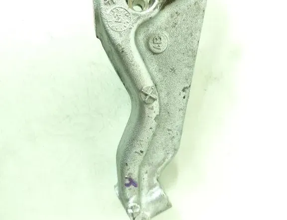 PEUGEOT 208 Peugeot 208 (2012-2015) Axle Bracket 9801150380 33230064