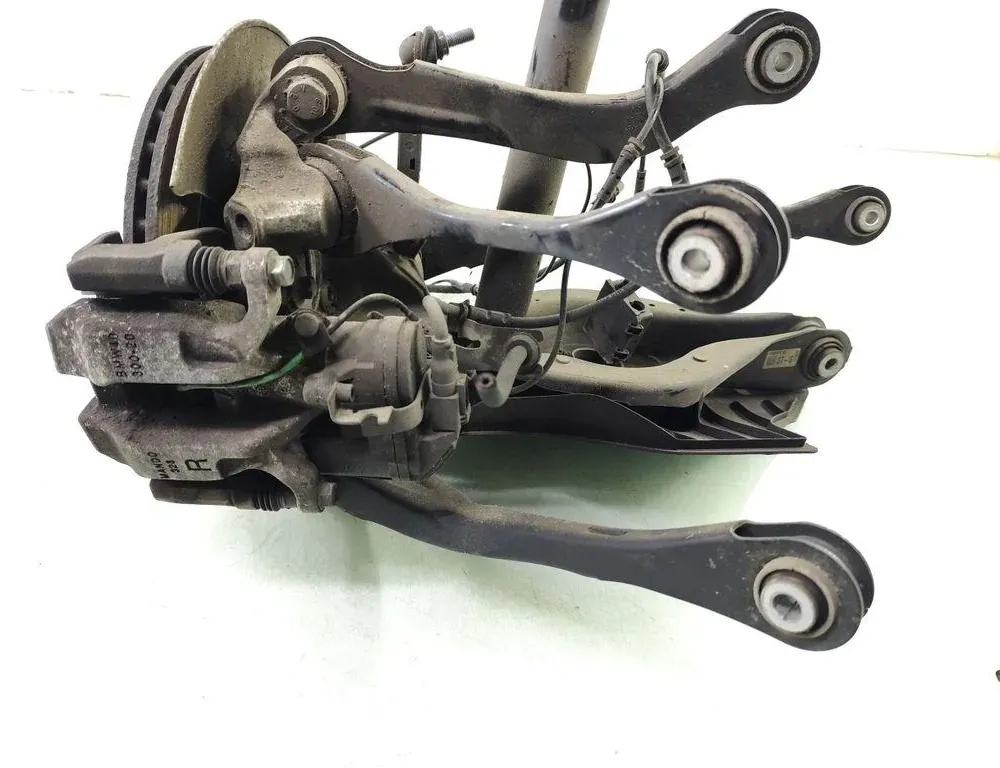 BMW 3 Series G20/G21/G28 (2018-2024) Rear Right Wheel Hub 22326196 33230924