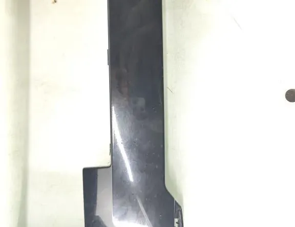 BMW X7 G07 (2018-2024) Apakšējais buferis (lūpa) 5A27162 33231436