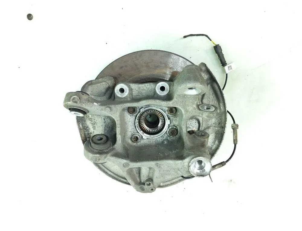 BMW 5 Series G30/G31 (2016-2023) Rear Right Wheel Hub 6866338 33232235