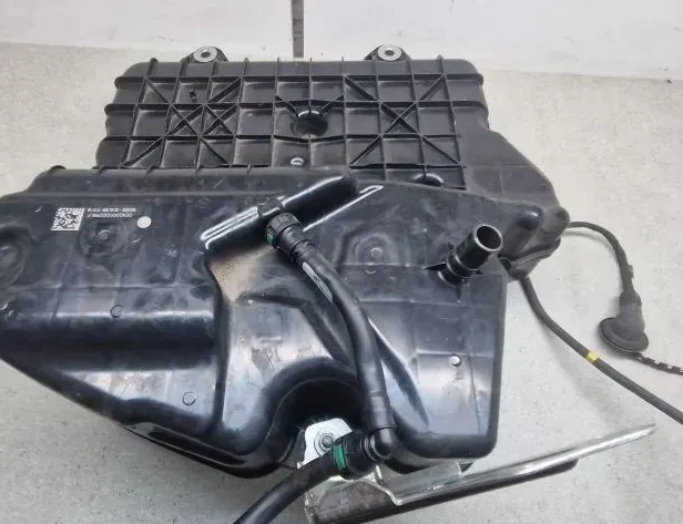 MERCEDES-BENZ GLE W166 (2015-2018) Adblue бак A0994712500 34255363