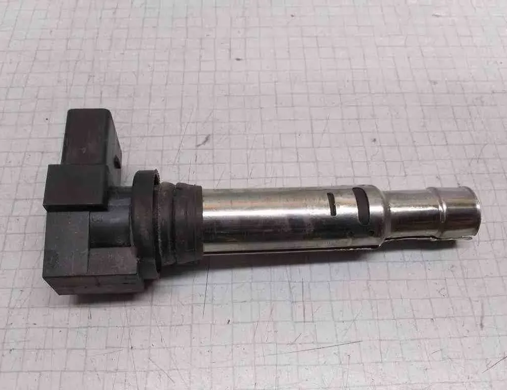 VOLKSWAGEN Golf 8 generation (2019-2023) Augstsprieguma aizdedzes vads (svečvads) 036905715G,302F2M,36905715F,06A905115B,06B905115J,58905105,36905715G,0036905100A,58905101,06A905115Q,036905100C,CL005,CL003,06B905115E,036905100,6A905115D,6B905115R,36905715A,06A905115C,443905105B,78292001 32503905