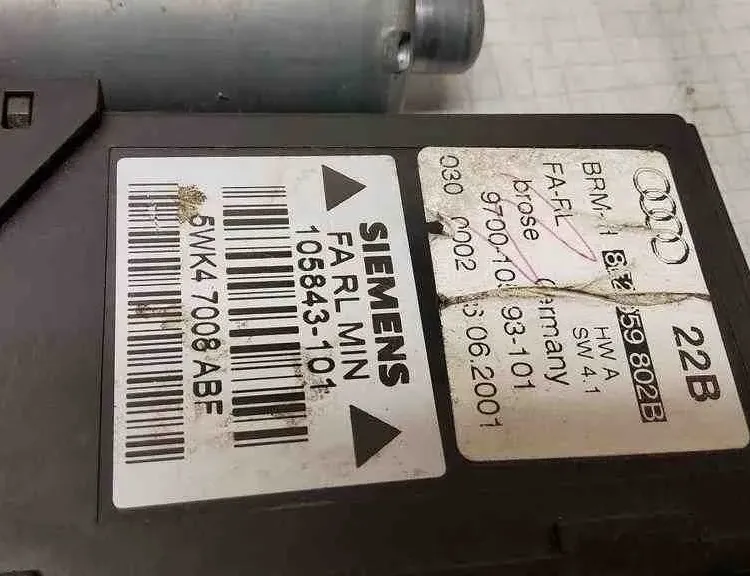 AUDI A4 B6/8E (2000-2005) Priekšējo kreiso durvju logu pacēlāja motorīts 102236XXX,105843101,5WK47008ABF,0130821764 32512694