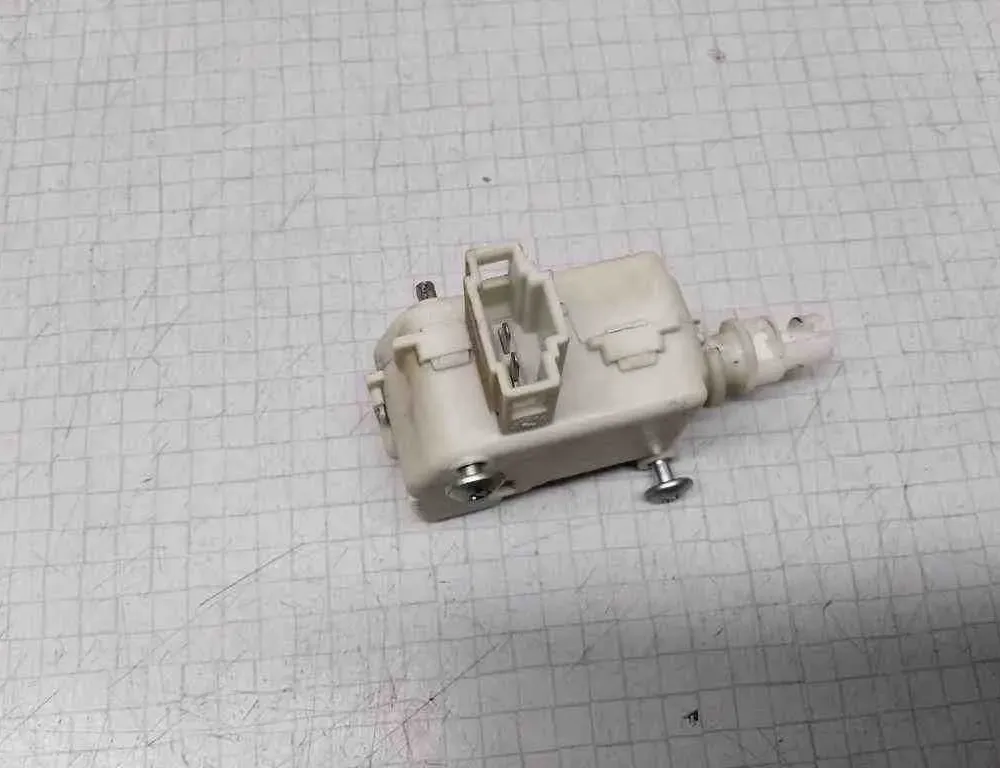 VOLKSWAGEN Golf 5 generation (2003-2009) Двигатель центрально замка 3B0959781B,1J6862159A 32521338