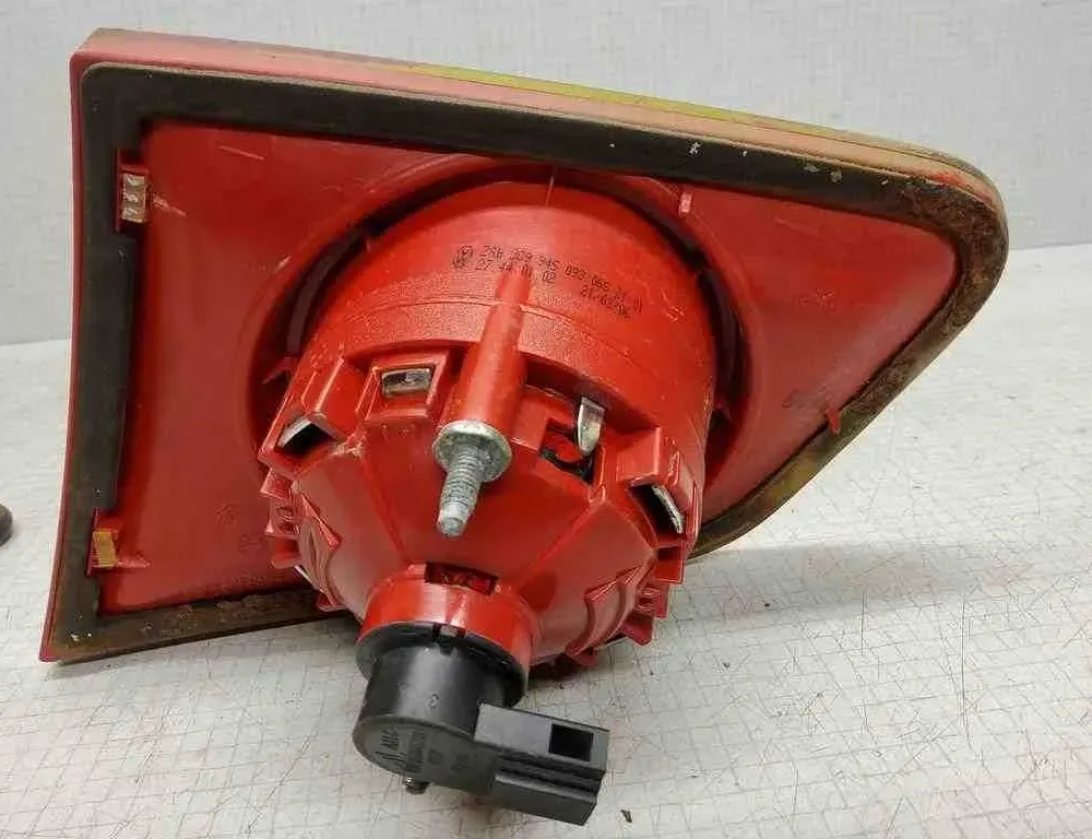 VOLKSWAGEN Passat B7 (2010-2015) Left Side Tailgate Taillight 3C9945093 32545653