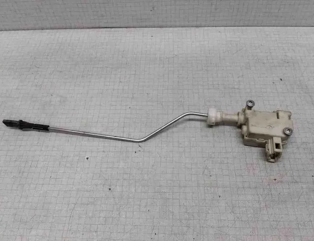 VOLKSWAGEN Passat B7 (2010-2015) Fuel Tank Cover Lock 3C0810773 32546054