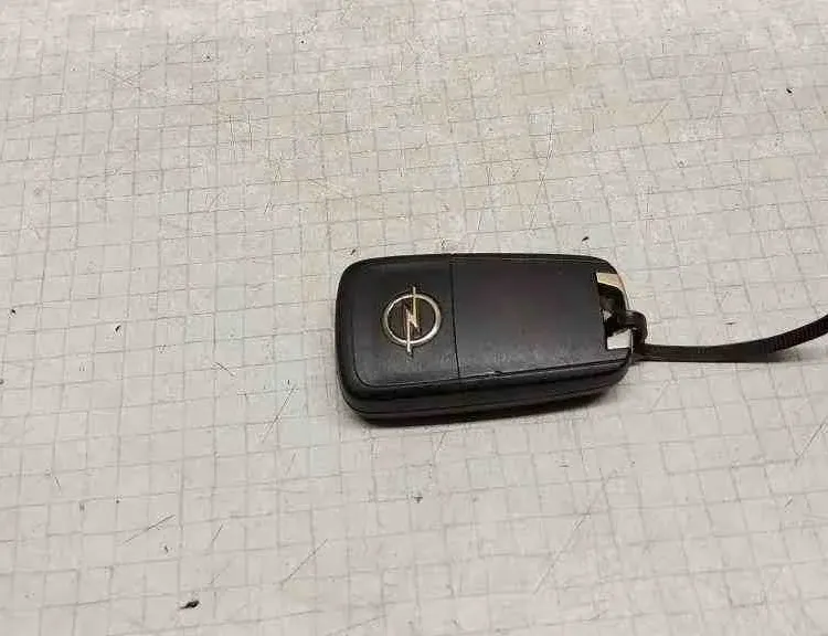 OPEL Insignia A (2008-2016) Instrumentu panelis/spidometrs 13501980,GM13503497,13504286,F00HJ00496,A2C53353822,F00HJ00471,GM13500234,55573330,281015149,GM12844138,E11034455 32555000