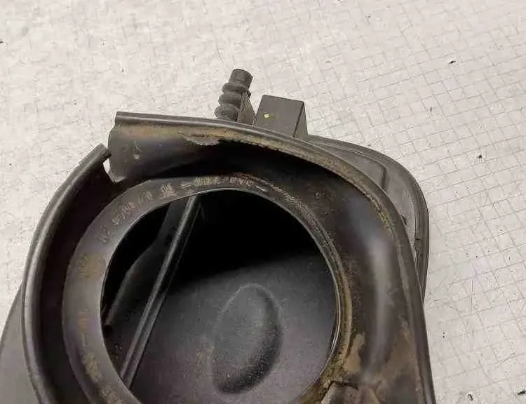 BMW X3 E83 (2003-2010) Degvielas tvertnes vāciņa bloķēšana 5117055883,10318C05,3401815,029116110 32558390