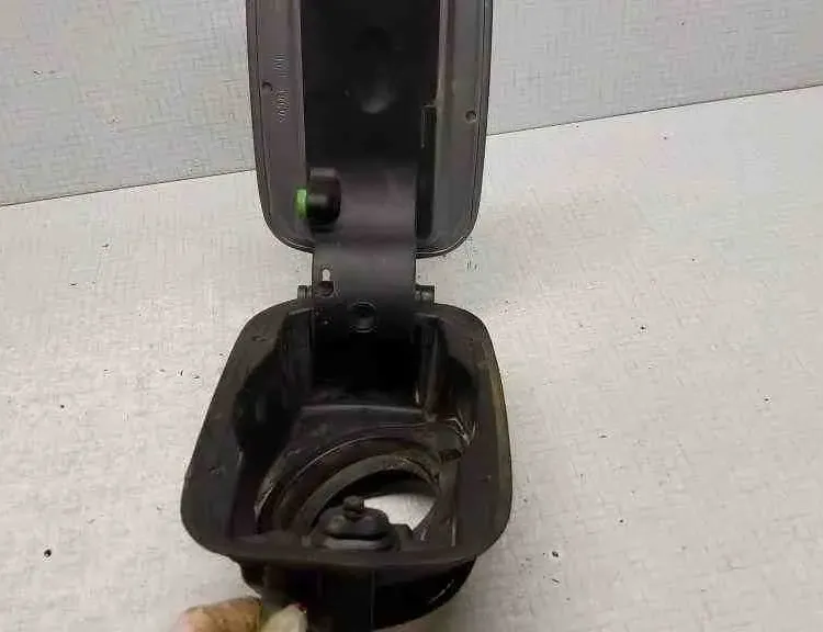 BMW X3 E83 (2003-2010) Degvielas tvertnes vāciņa bloķēšana 5117055883,10318C05,3401815,029116110 32558390