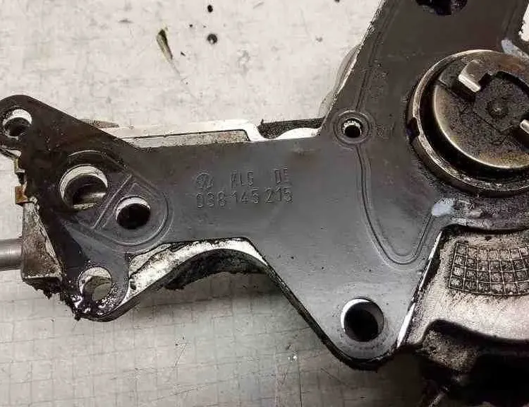 VOLKSWAGEN Golf 5 generation (2003-2009) Degvielas sūknis 070725E,038145215,038145209N 32566659