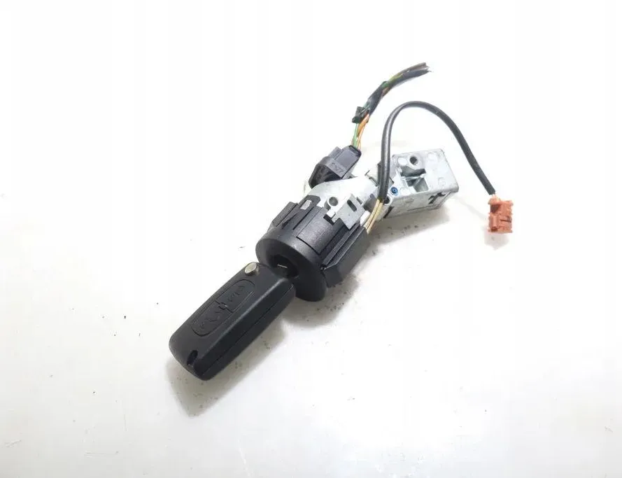 CITROËN C2 1 generation (2003-2009) Aizdedzes atslēga 32881858