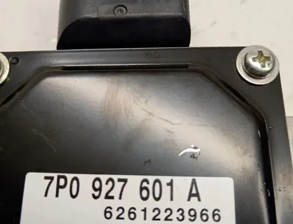 VOLKSWAGEN Touareg 2 generation (2010-2018) Блок управления активной подвеской 7P0927601A 33177061