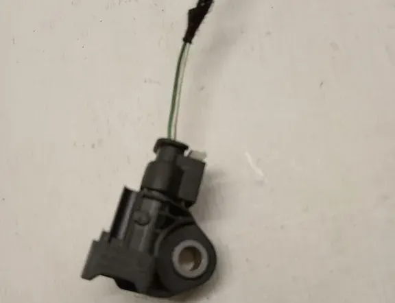 MERCEDES-BENZ C-Class W205/S205/C205 (2014-2023) Датчик удара передний правый 33188584