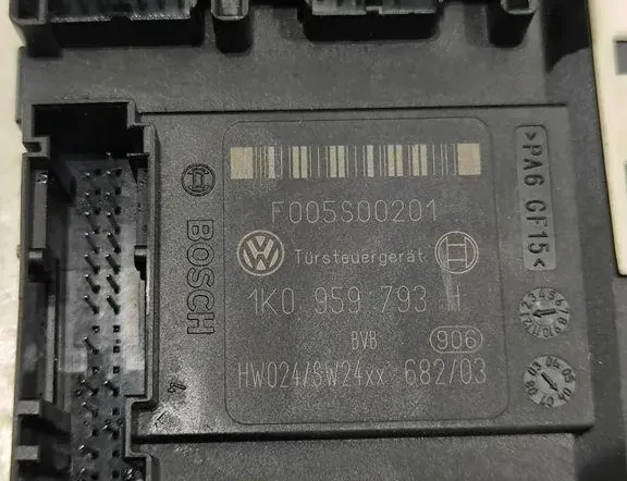 VOLKSWAGEN Passat B6 (2005-2010) Front Left Door Window Regulator Motor 1K0959793H 33203134