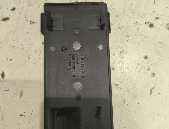 VOLKSWAGEN Passat B6 (2005-2010) Citas salona daļas PA66,1K0971981B 33203149