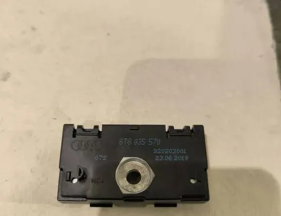 AUDI Q3 F3 (2018-2024) Bootlid Antenna Amplifier 8T8035570,920203001 33205555