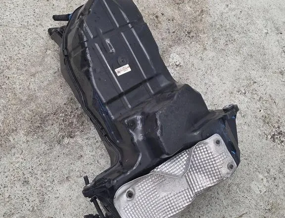 AUDI Q7 4M (2015-2024) AdBlue tvertne 4M0131878 33207328