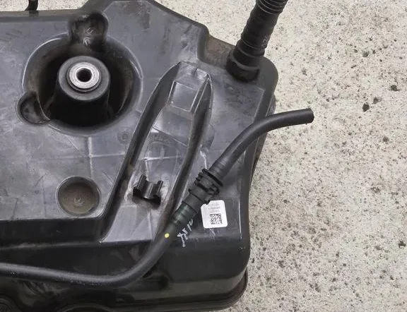 MERCEDES-BENZ GLE W167 (2019-2024) AdBlue tvertne A1674709901 33208817