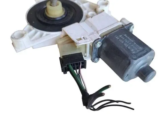 MERCEDES-BENZ C-Class W204/S204/C204 (2004-2015) Моторчик стеклоподъемника задней левой двери A2048200642 33248293