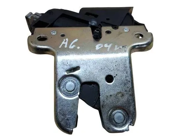 AUDI A6 C6/4F (2004-2011) Aizmugurējā bagāžnieka slēdzene 4F5827505D 33250506