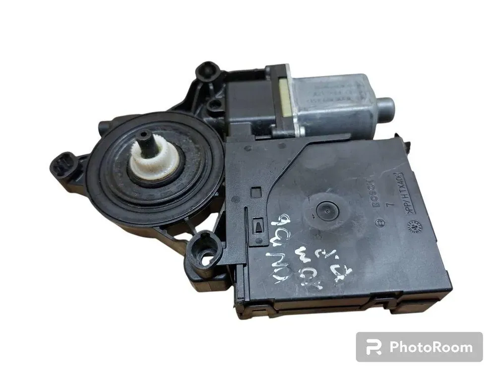 VOLKSWAGEN Passat B6 (2005-2010) Front Left Door Window Regulator Motor 1K0959792N 33250556