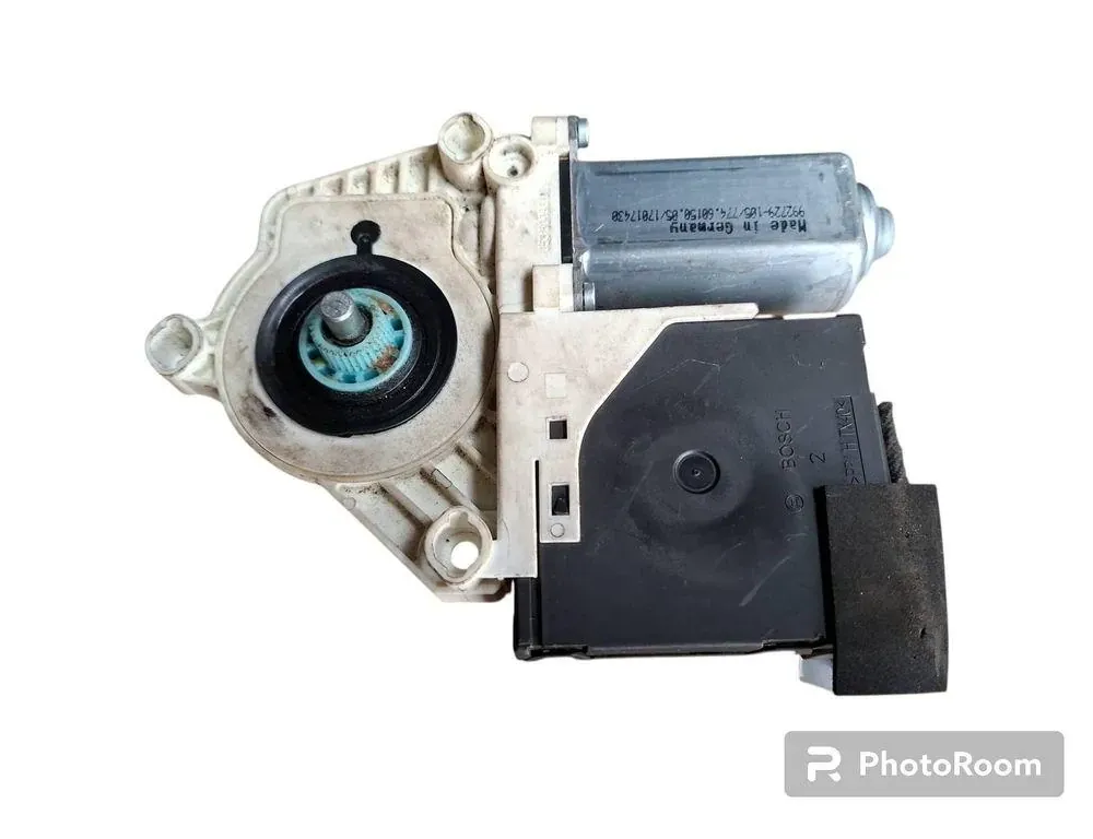 VOLKSWAGEN Passat B6 (2005-2010) Priekšējo kreiso durvju logu pacēlāja motorīts 1K0959792L 33250595