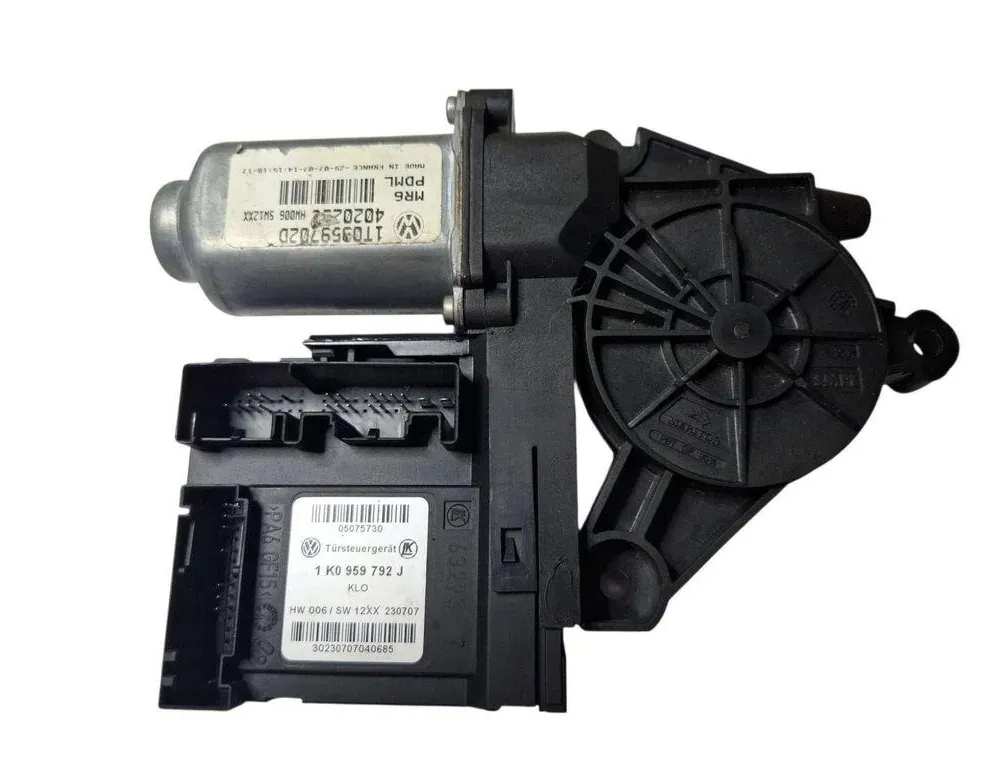 VOLKSWAGEN Caddy 3 generation (2004-2015) Маторчик стеклоподъемника передней левой двери 1K0959792J 33403753