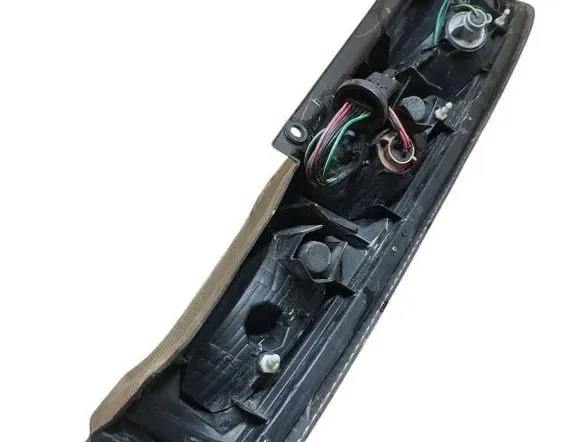 NISSAN X-Trail T30 (2001-2007) Aizmugurējais labais lukturis 33404063