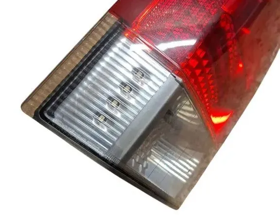 VOLVO XC70 2 generation (2000-2007) Aizmugurējais kreisais lukturis 33404076