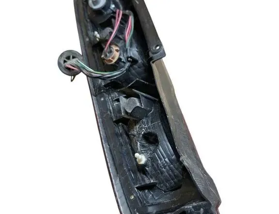 NISSAN X-Trail T30 (2001-2007) Aizmugurējais kreisais lukturis 4913L 33404100