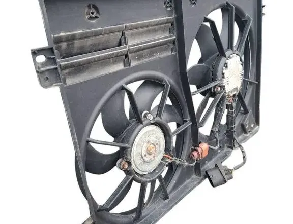 VOLKSWAGEN Touran 1 generation (2003-2015) Dzinēja dzesēšanas ventilators/difuzors 33404287