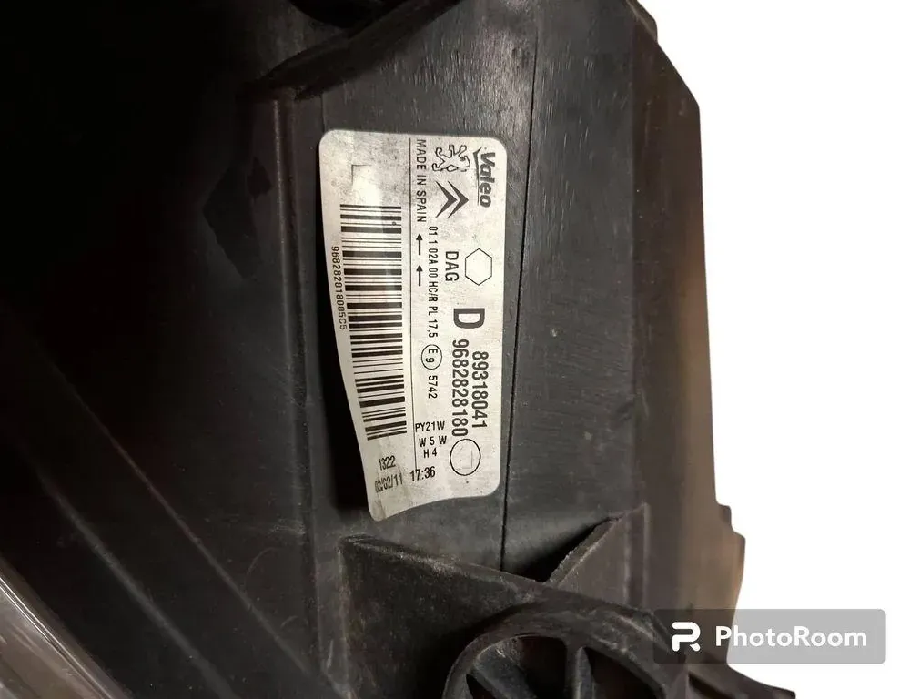 CITROËN Berlingo 2 generation (2008-2023) Front Right Headlight 9682828180 33404369