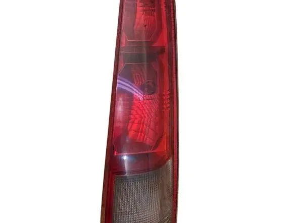 NISSAN X-Trail T30 (2001-2007) Aizmugurējais labais lukturis 4913R 33404441