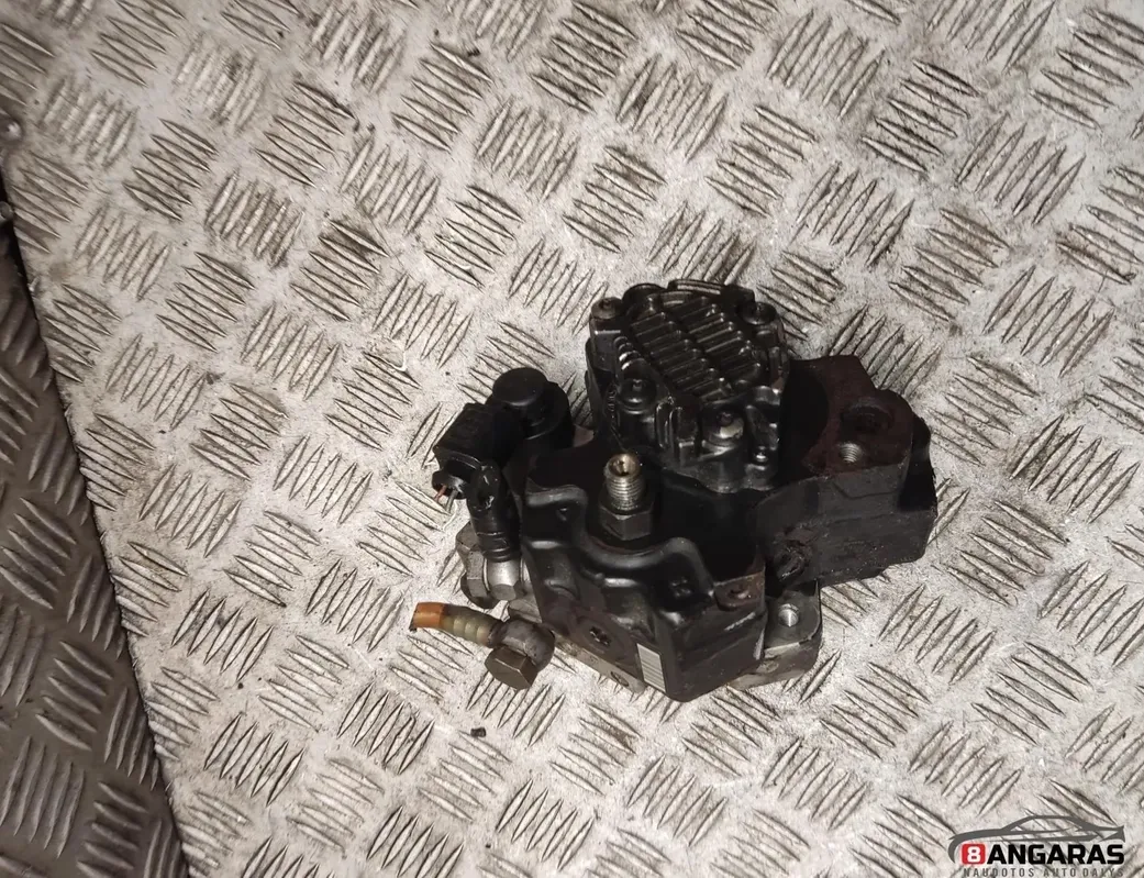 AUDI A8 D3/4E (2002-2010) Degvielas sūknis 059130755e 28392464